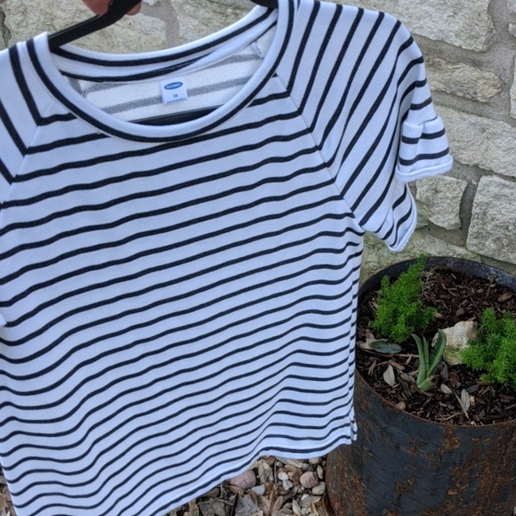 Old Navy stripe ruffle sleeve sweater top - Picture 3 of 4